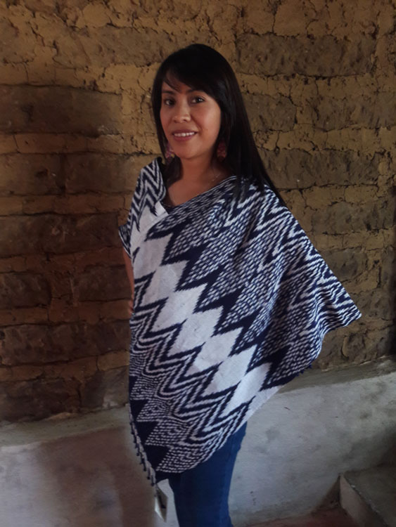 Guatemala Handmade Shawl Grey White Pattern